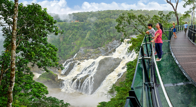 Australien Queensland Barron Falls The Edge Lookout Foto Skyrail